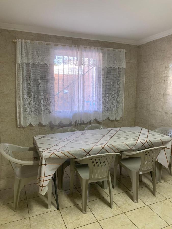 Casa Ampla Com Piscina E Churrasqueira