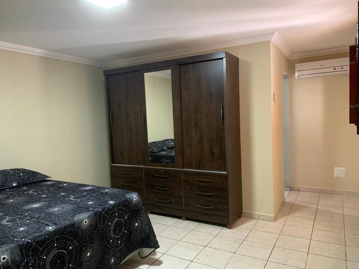 Casa Ampla Com Piscina E Churrasqueira Сasa de vacaciones