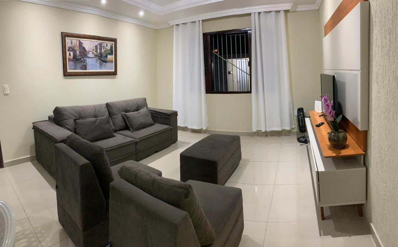 Casa Ampla Com Piscina E Churrasqueira